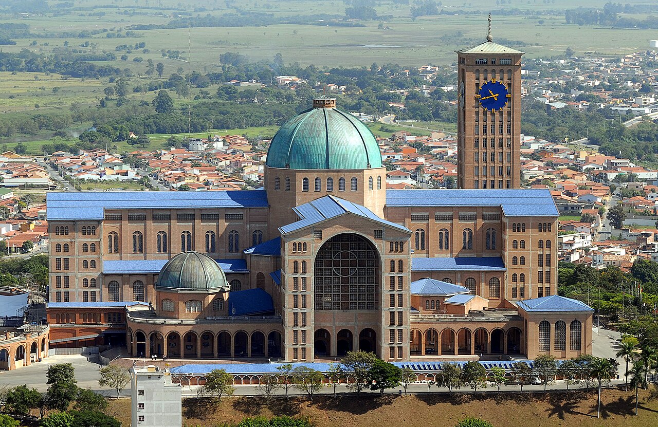 Fotografia aérea da Basílica de Nossa Senhora Aparecida